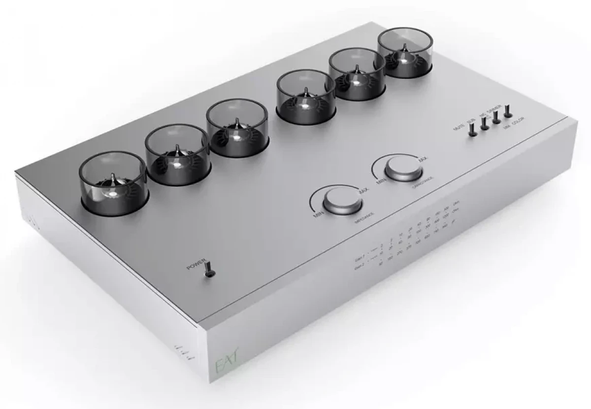 EAT E-Glo 2 – a tube phono preamplifier with backlight