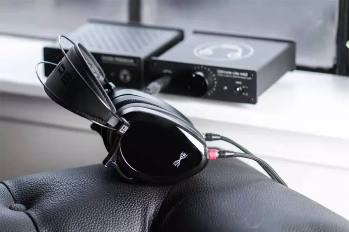 Dan Clark Audio Noire X – new planar headphones with Acoustic Metamaterial Tuning System