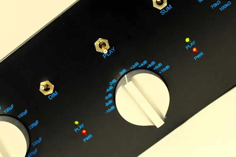 Music First Audio LP 103 LCR – Universal MM/MC Phonostage