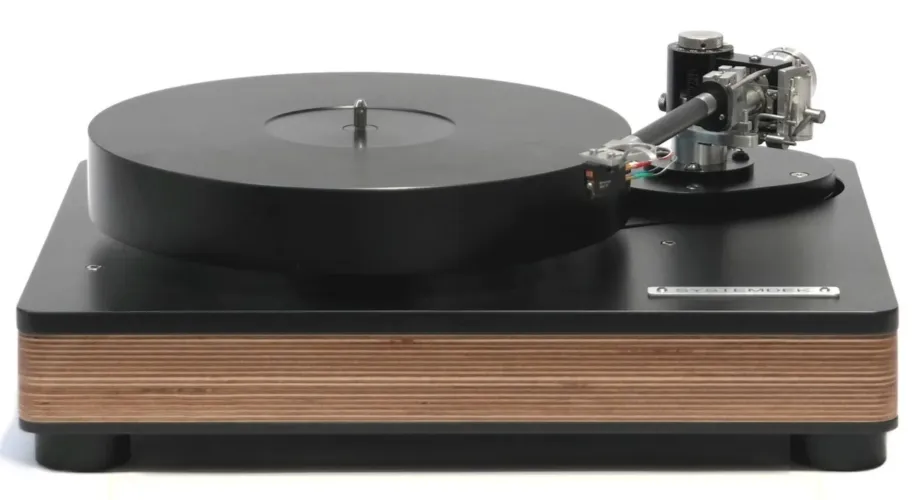 Systemdek Revolution – the Company is Reviving the Production of Turntables