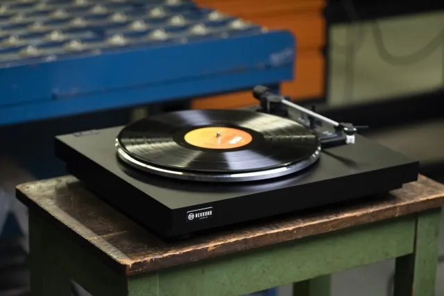 Rekkord Audio F110