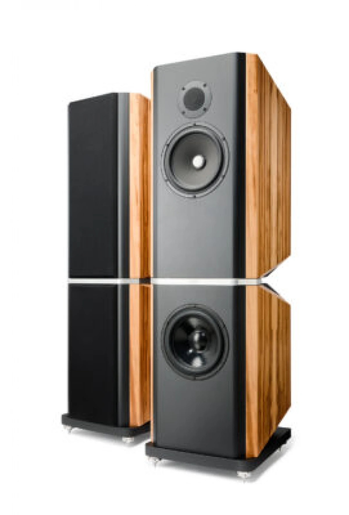 TITAN 808