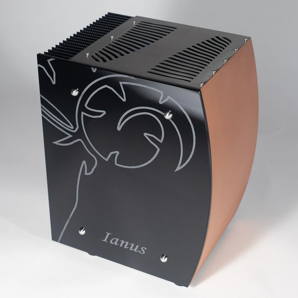Ianus QuintEssence