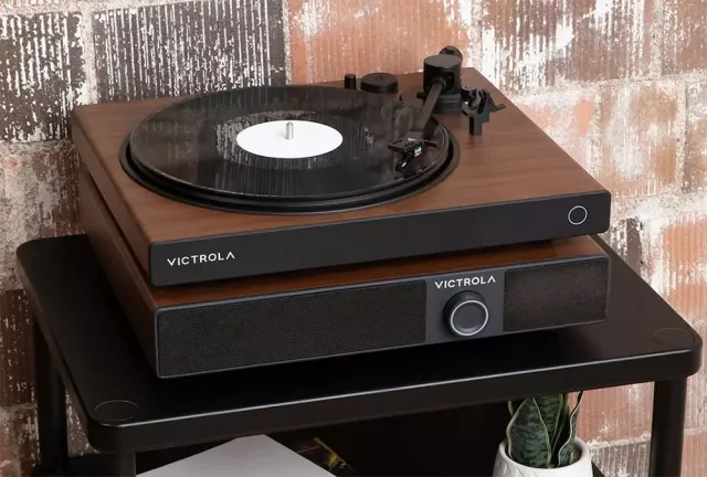 Victrola Soundstage