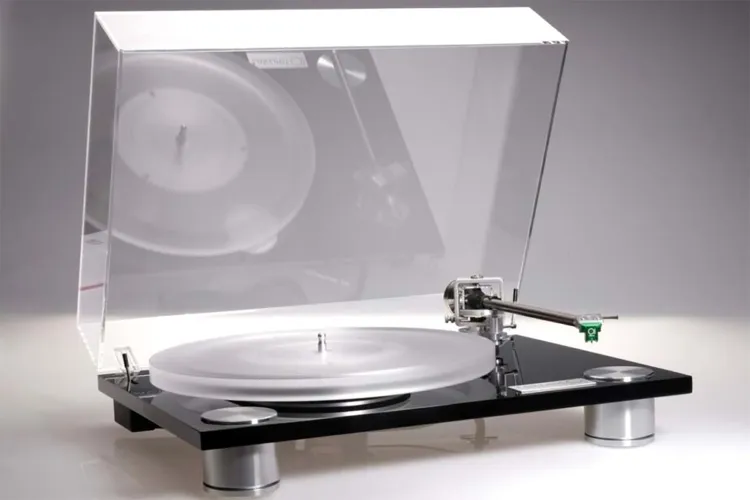 Takumi Level 1.1 – Entry-Level Acrylic Turntable