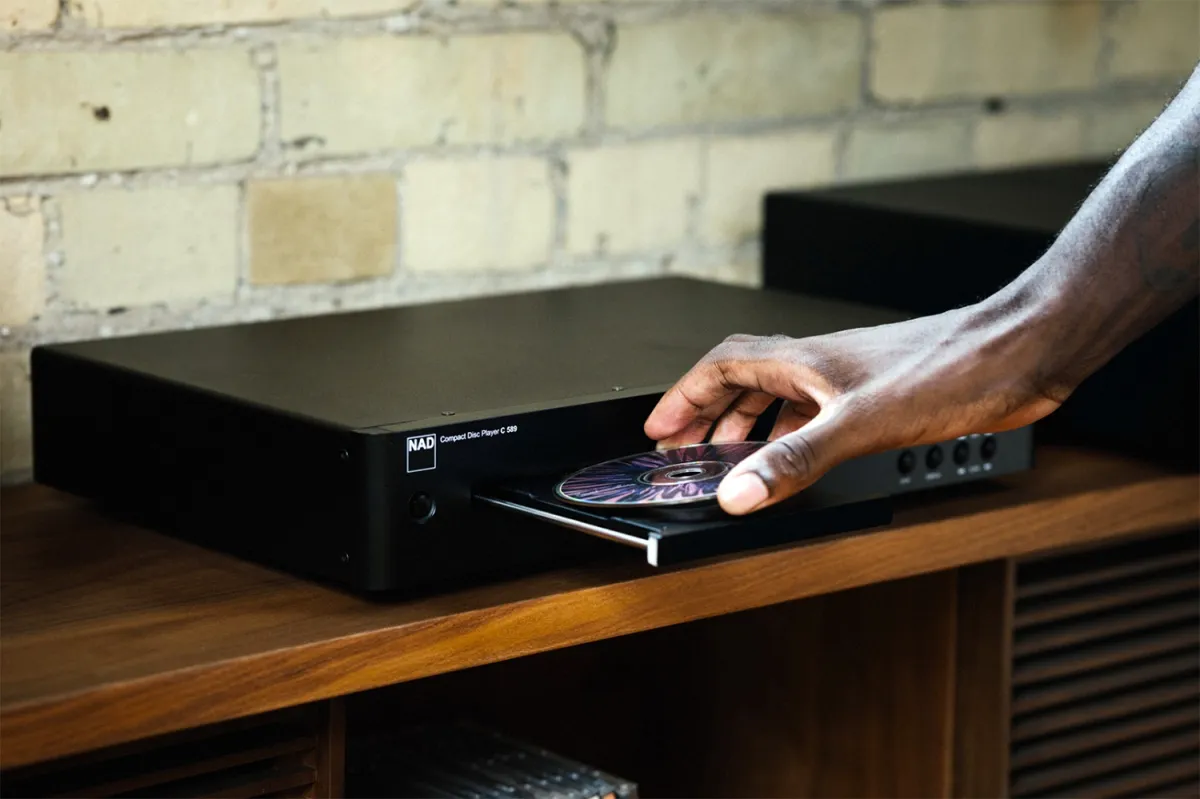 NAD C 589