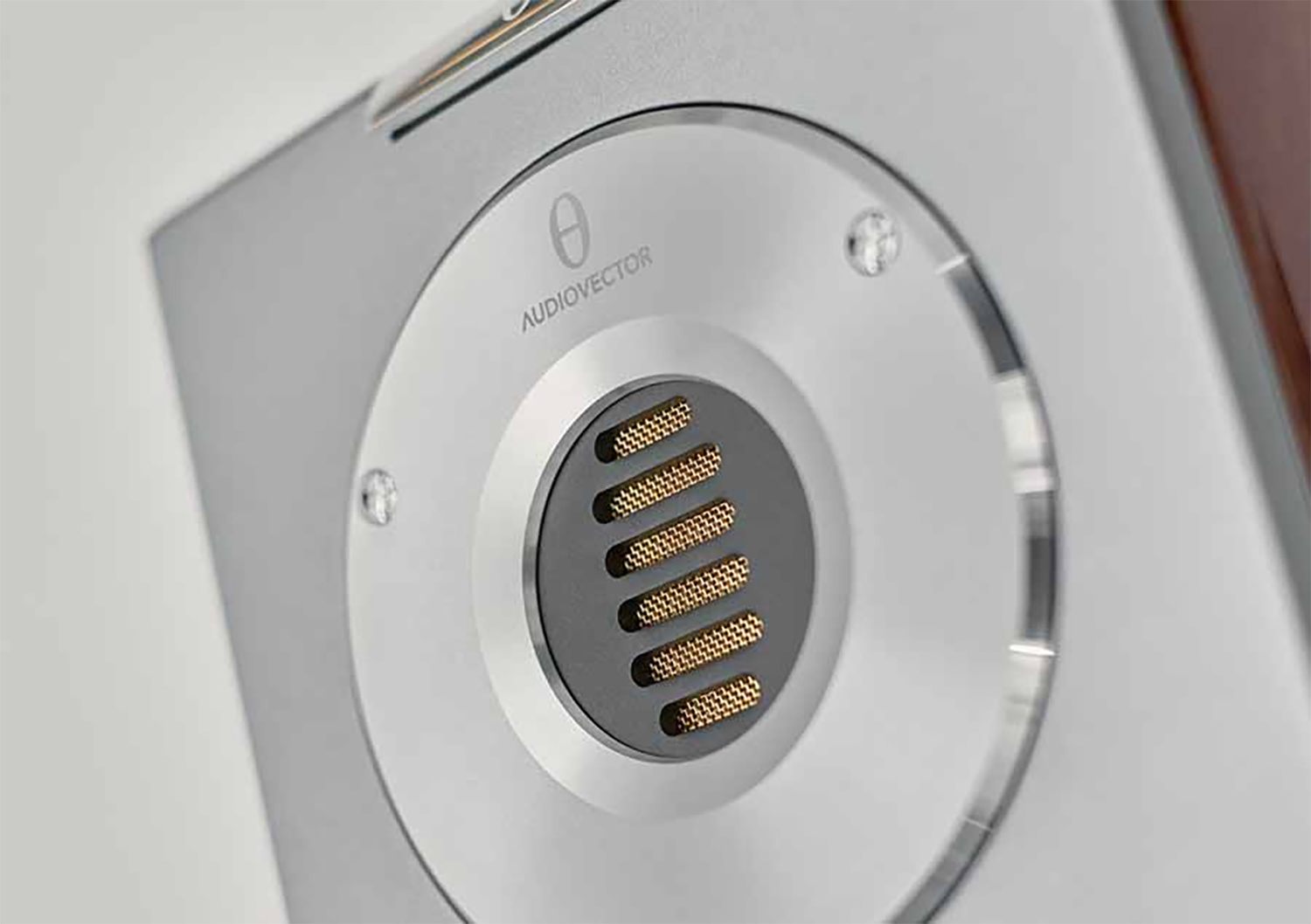 Audiovector R 5 Arreté