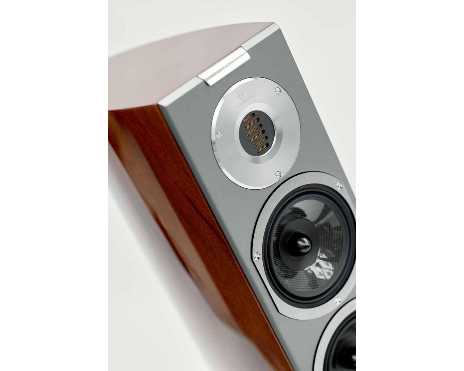 Audiovector R 5 Arreté