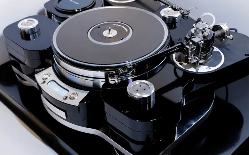 TechDAS Air Force 20 – a 100-kilogram vinyl turntable