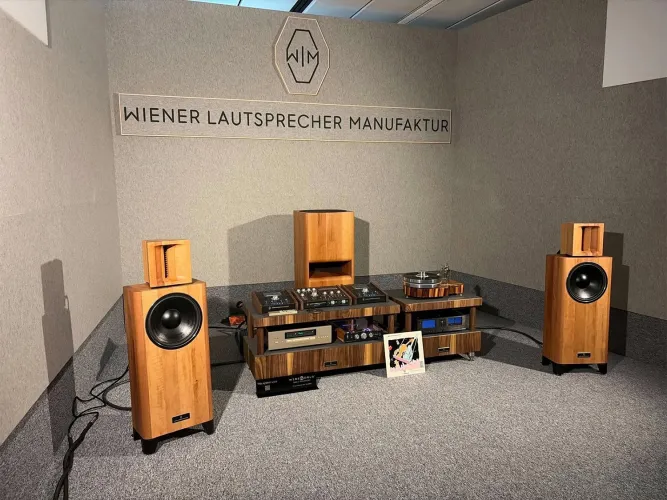 WLM 300 B – Loudspeakers for Low-Powered Tube Amplifiers