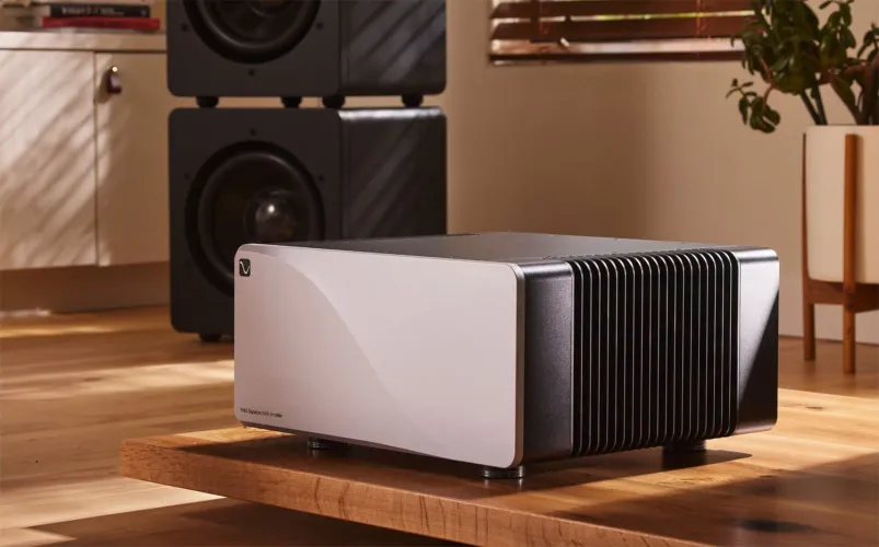 PS Audio Begins Shipping PMG Signature S400 and S200 Power Amplifiers
