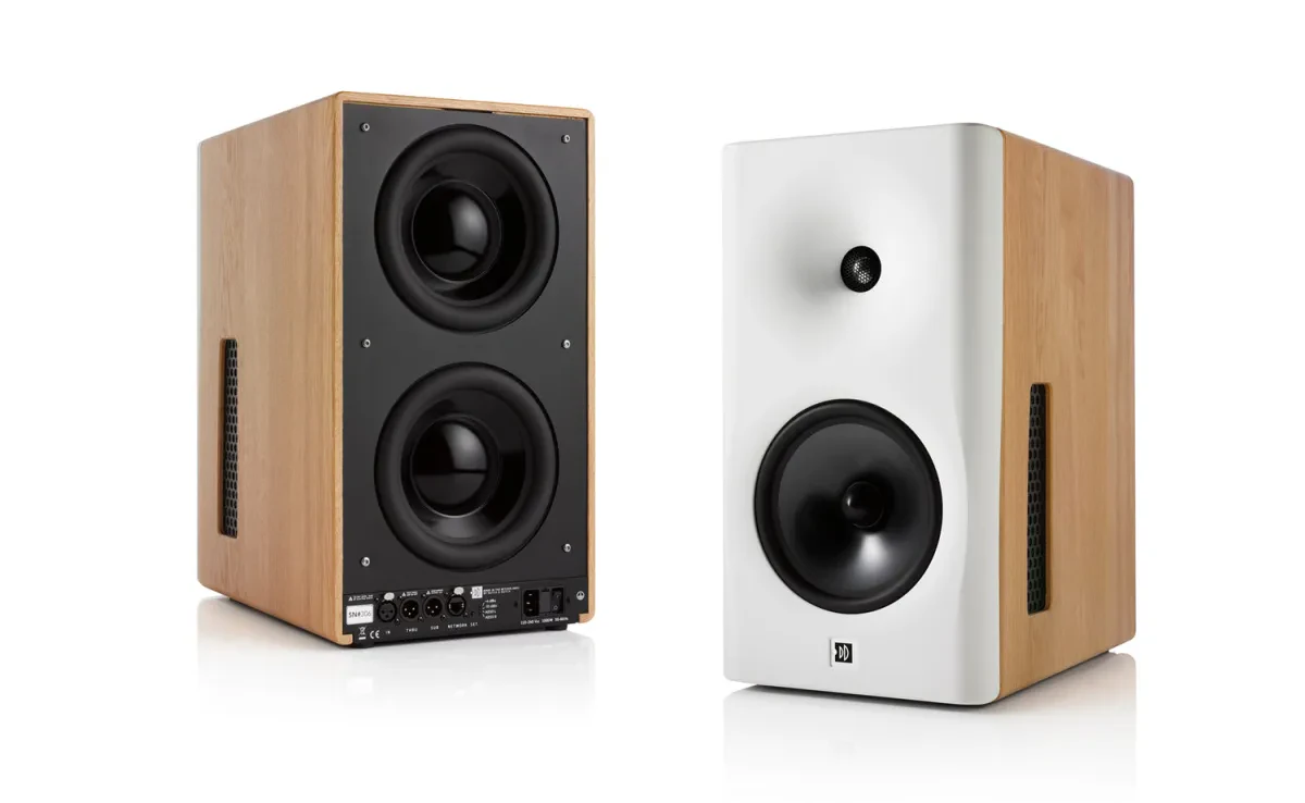 Dutch & Dutch 8c Studio active loudspeakers