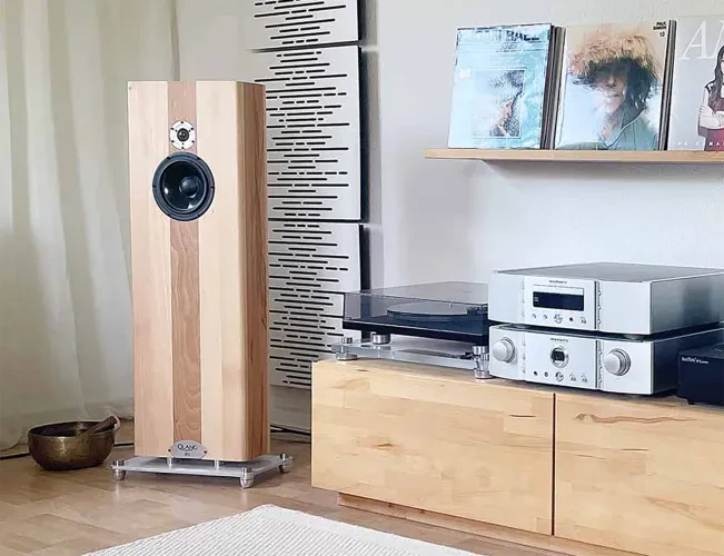 Qlang M4s – Active Floorstanding Speakers from Seefluth Audio