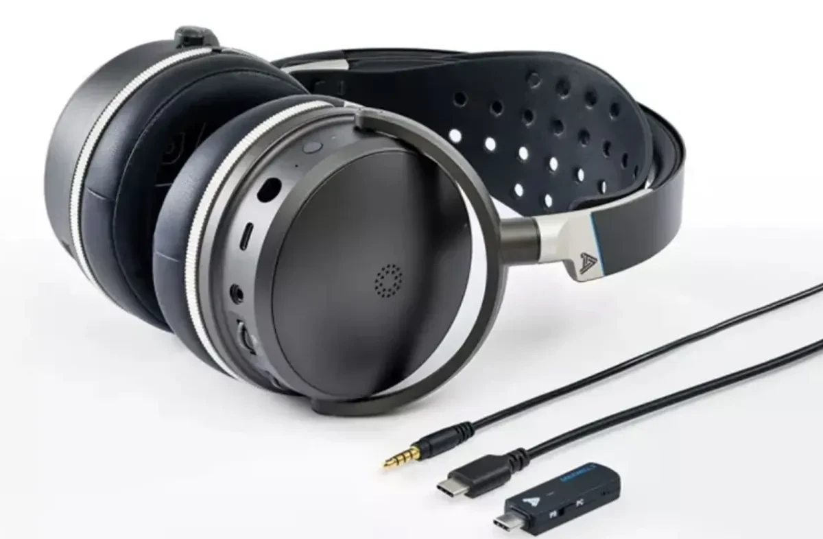 EISA Wireless Gaming Headset 2026 - 2027 - Audeze Maxwell 2 ANC