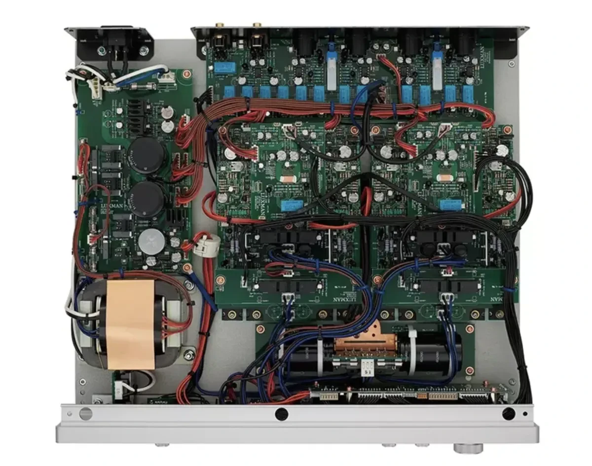 Luxman P-800u
